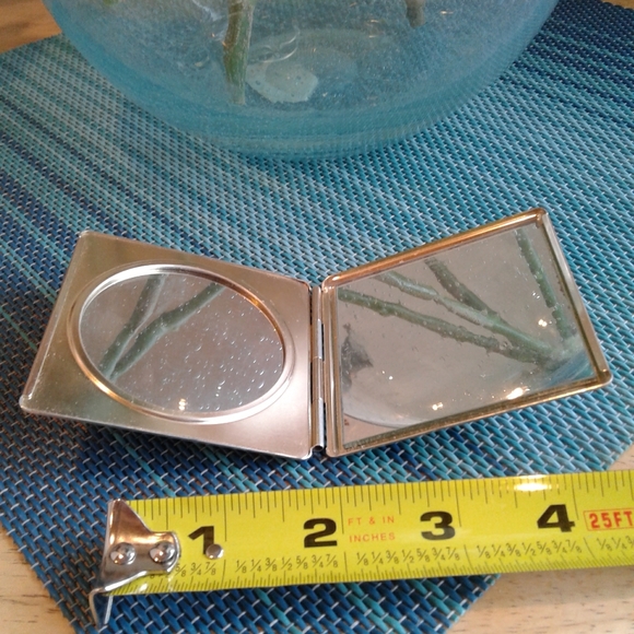 Vintage compact mirror - Picture 3 of 5